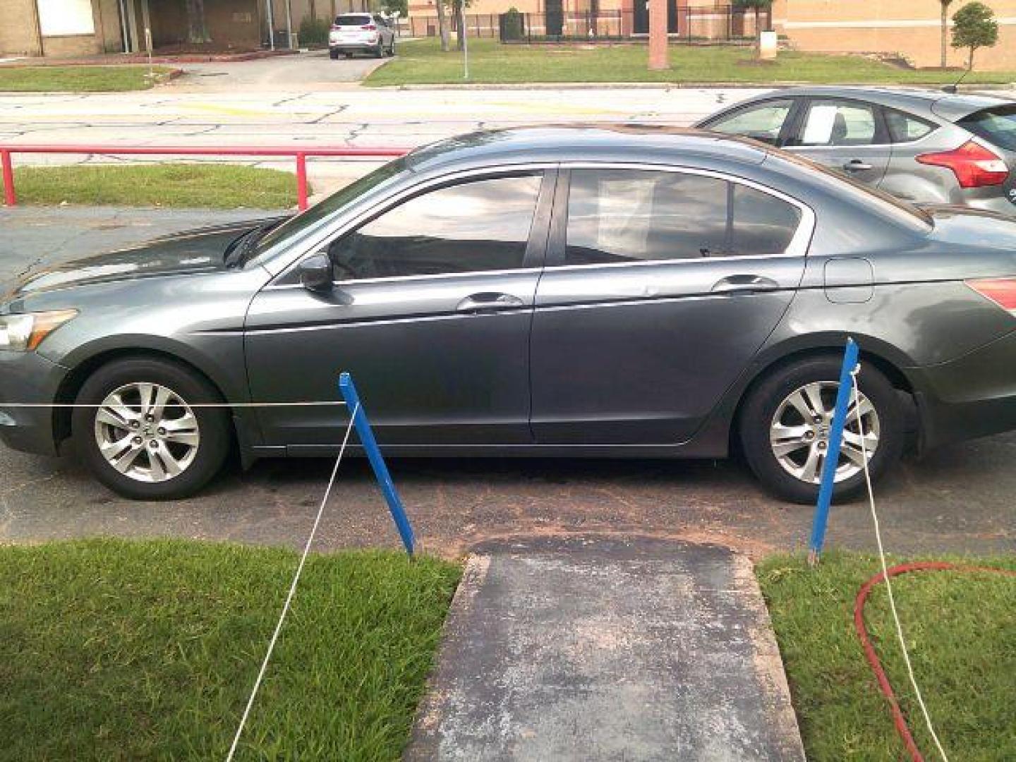 2010 GRAY /Gray Cloth Interior Honda Accord LX-P Sedan AT (1HGCP2F44AA) with an 2.4L L4 DOHC 16V engine, 5-Speed Automatic transmission, located at 116 N. Frazier Street, Conroe, TX, 77301, (936) 647-0690, 30.308662, -95.460480 - Photo#3