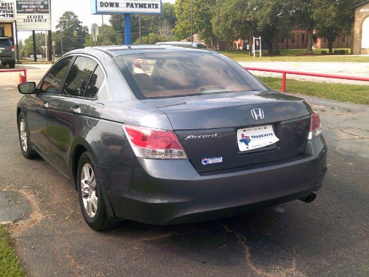 2010 GRAY /Gray Cloth Interior Honda Accord LX-P Sedan AT (1HGCP2F44AA) with an 2.4L L4 DOHC 16V engine, 5-Speed Automatic transmission, located at 116 N. Frazier Street, Conroe, TX, 77301, (936) 647-0690, 30.308662, -95.460480 - Photo#4