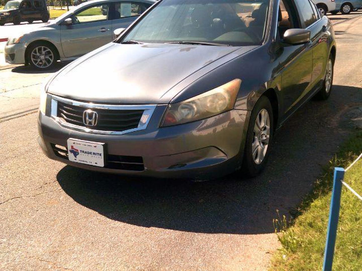 2010 Polished Metal Metal /Black Cloth Interior Honda Accord LX-P Sedan AT (1HGCP2F49AA) with an 2.4L L4 DOHC 16V engine, 5-Speed Automatic transmission, located at 116 N. Frazier Street, Conroe, TX, 77301, (936) 647-0690, 30.308662, -95.460480 - Photo#2