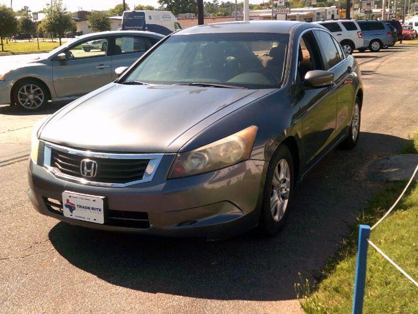 2010 Polished Metal Metal /Black Cloth Interior Honda Accord LX-P Sedan AT (1HGCP2F49AA) with an 2.4L L4 DOHC 16V engine, 5-Speed Automatic transmission, located at 116 N. Frazier Street, Conroe, TX, 77301, (936) 647-0690, 30.308662, -95.460480 - Photo#3