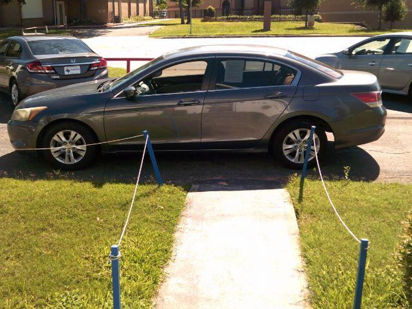 2010 Polished Metal Metal /Black Cloth Interior Honda Accord LX-P Sedan AT (1HGCP2F49AA) with an 2.4L L4 DOHC 16V engine, 5-Speed Automatic transmission, located at 116 N. Frazier Street, Conroe, TX, 77301, (936) 647-0690, 30.308662, -95.460480 - Photo#4