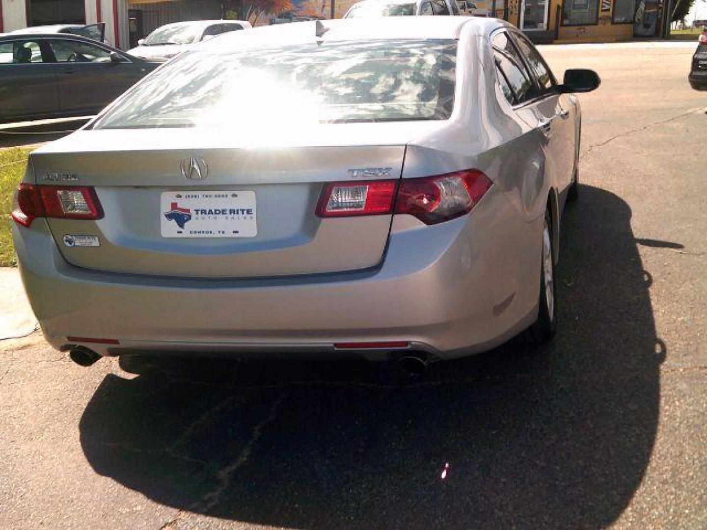 2009 Polished Metal Metal /Ebony Leather Interi Acura TSX 5-Speed AT with Tech (JH4CU26689C) with an 2.4L L4 DOHC 16V engine, 5-Speed Automatic transmission, located at 116 N. Frazier Street, Conroe, TX, 77301, (936) 647-0690, 30.308662, -95.460480 - Photo#5