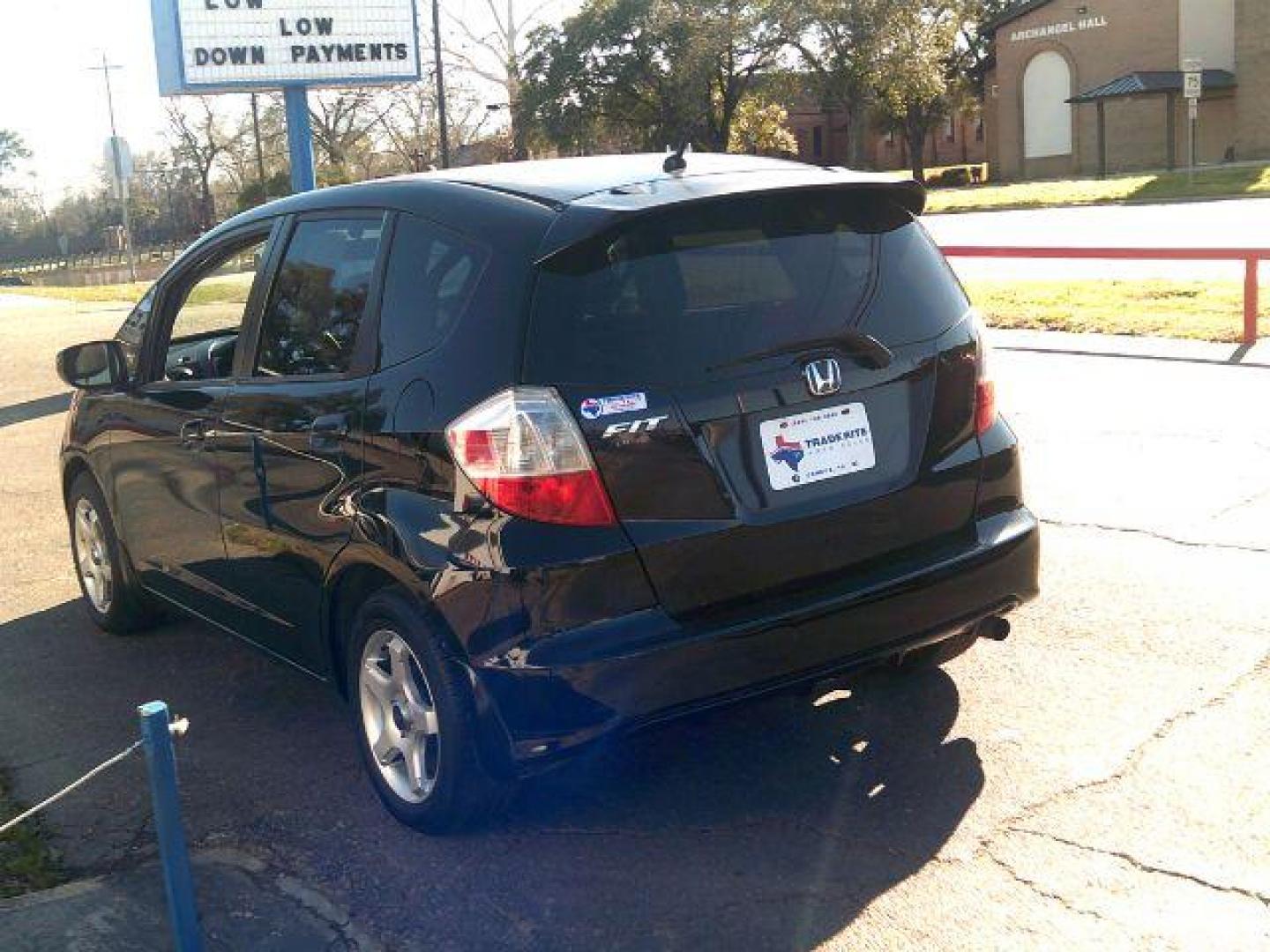 2009 Crystal Black Pearl Honda Fit 5-Speed MT (JHMGE87219S) with an 1.5L L4 SOHC 16V engine, 5-Speed Manual transmission, located at 116 N. Frazier Street, Conroe, TX, 77301, (936) 647-0690, 30.308662, -95.460480 - Photo#4