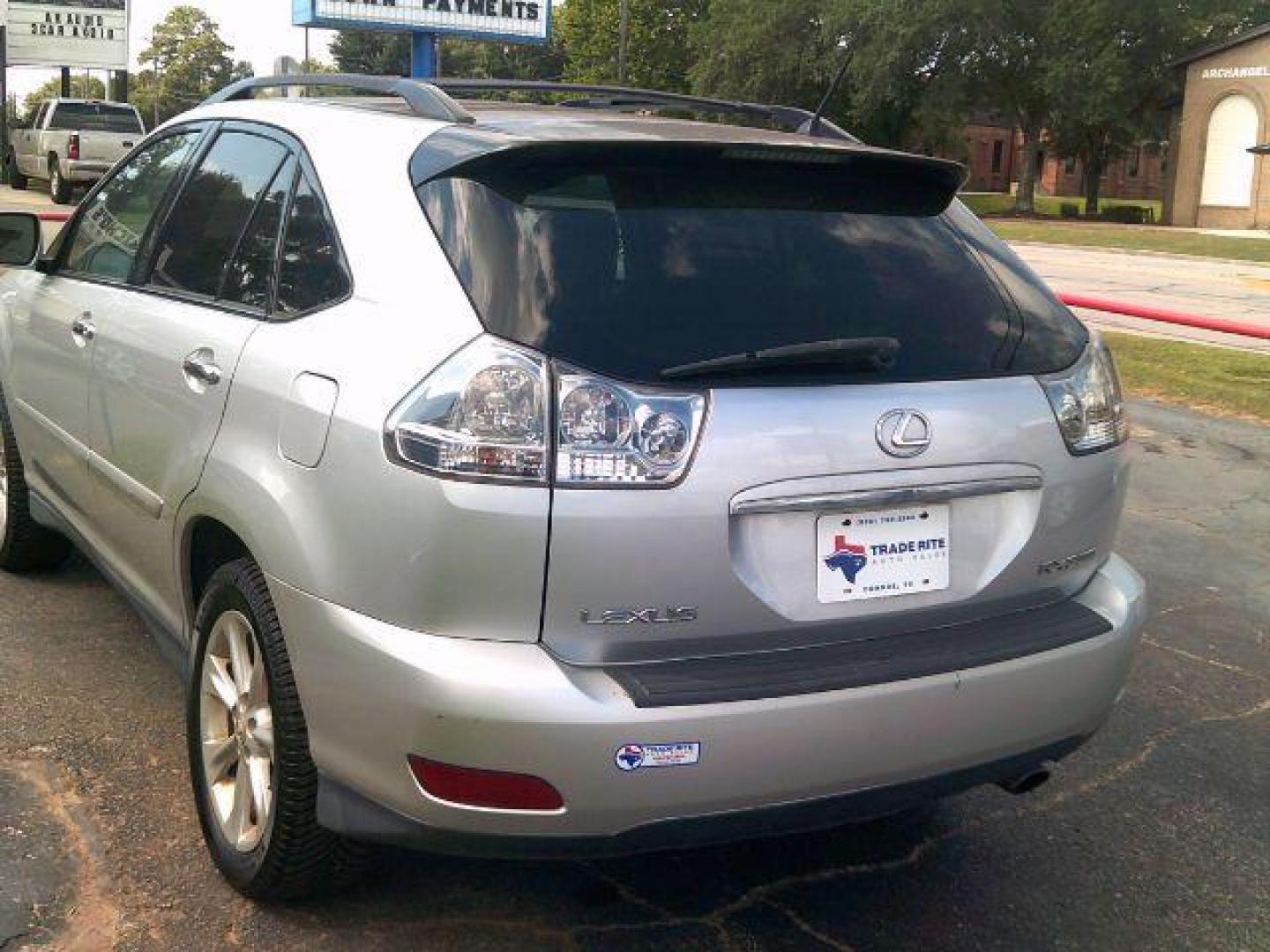 2009 Classic Silver Metal /Light Gray Leather I Lexus RX 350 FWD (2T2GK31U39C) with an 3.5L V6 DOHC 24V engine, 5-Speed Automatic transmission, located at 116 N. Frazier Street, Conroe, TX, 77301, (936) 647-0690, 30.308662, -95.460480 - Photo#4