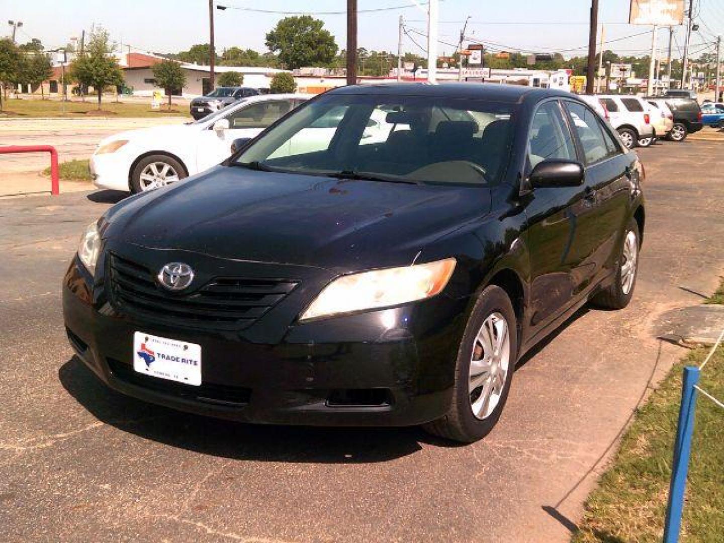 2009 Black /Ash Cloth Interior Toyota Camry LE 5-Spd AT (4T4BE46K09R) with an 2.4L L4 DOHC 16V engine, 5-Speed Automatic transmission, located at 116 N. Frazier Street, Conroe, TX, 77301, (936) 647-0690, 30.308662, -95.460480 - Photo#2