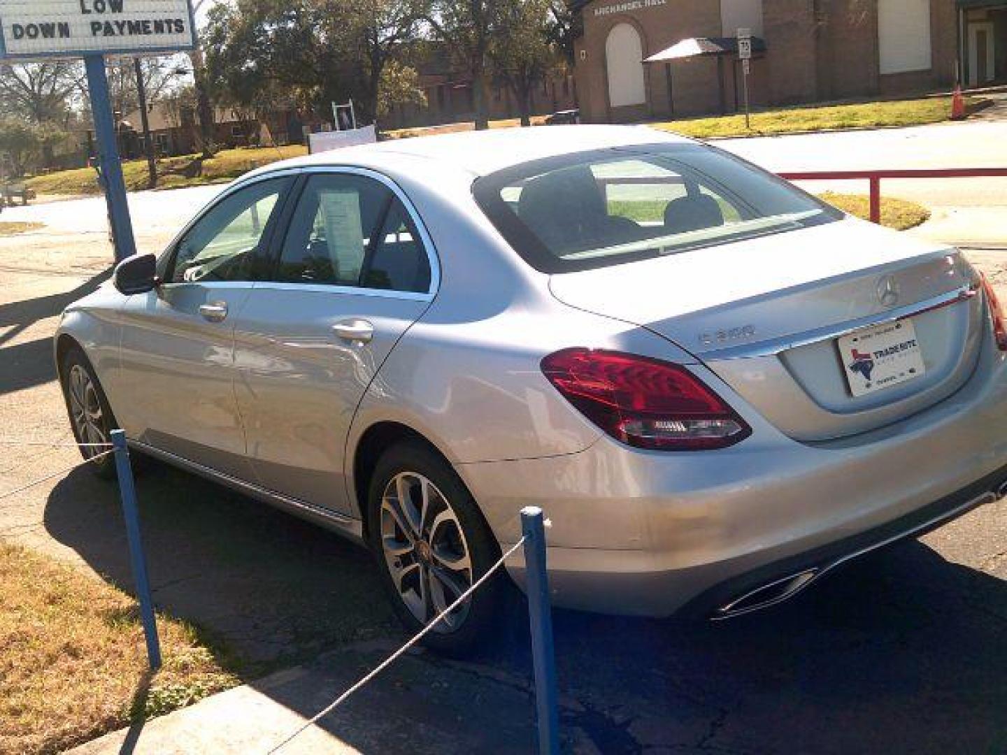 2015 Palladium Silver Metallic /Black, leather Mercedes-Benz C-Class C300 4MATIC Sedan (55SWF4KB4FU) with an 2.0L L4 DOHC 16V engine, 7-Speed Automatic transmission, located at 116 N. Frazier Street, Conroe, TX, 77301, (936) 647-0690, 30.308662, -95.460480 - Photo#4