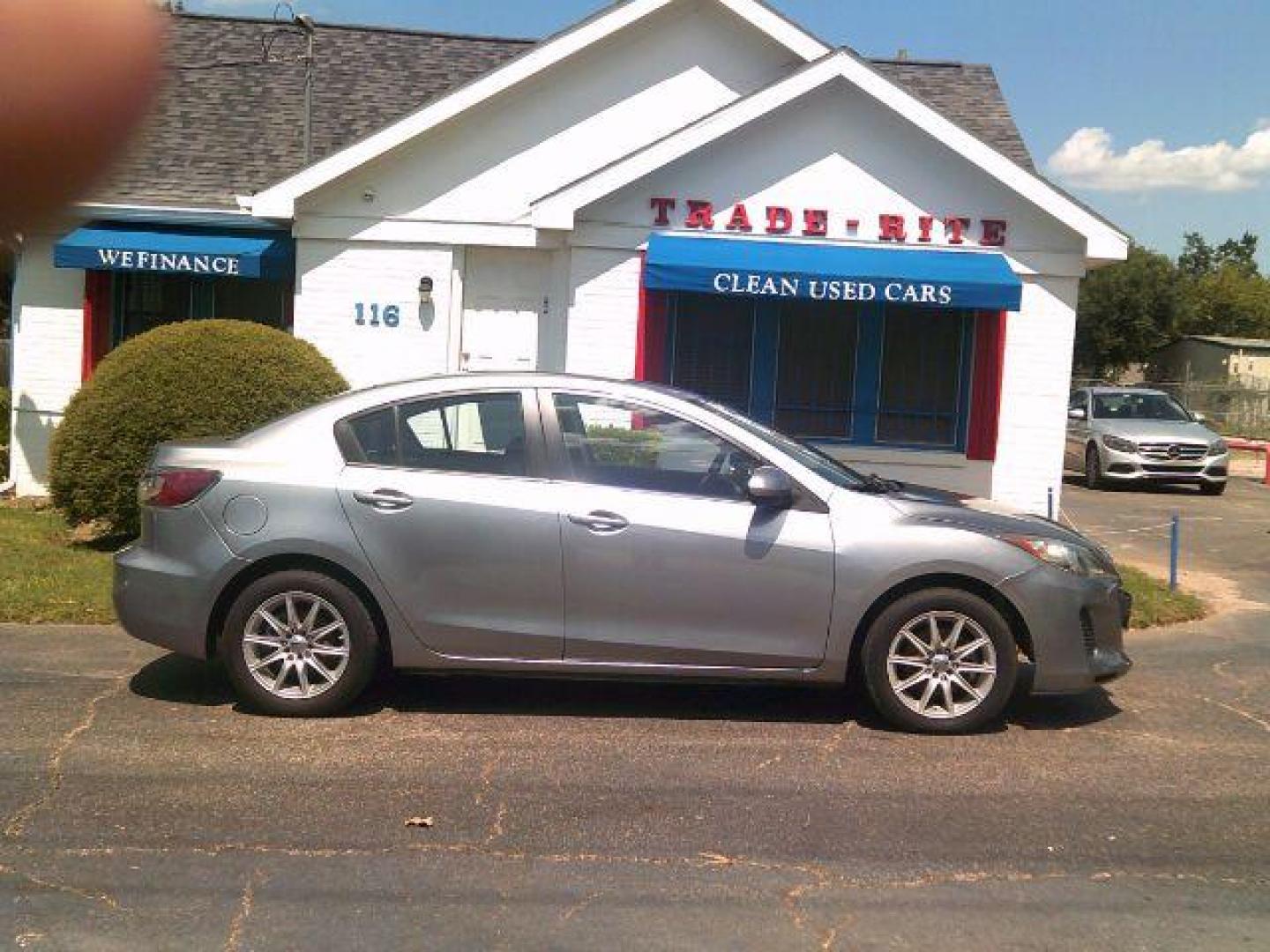 2013 Liquid Silver Metall /Black Mazda MAZDA3 i Sport 4-Door (JM1BL1U76D1) with an 2.0L L4 DOHC 16V engine, 5-Speed Automatic transmission, located at 116 N. Frazier Street, Conroe, TX, 77301, (936) 647-0690, 30.308662, -95.460480 - Photo#0