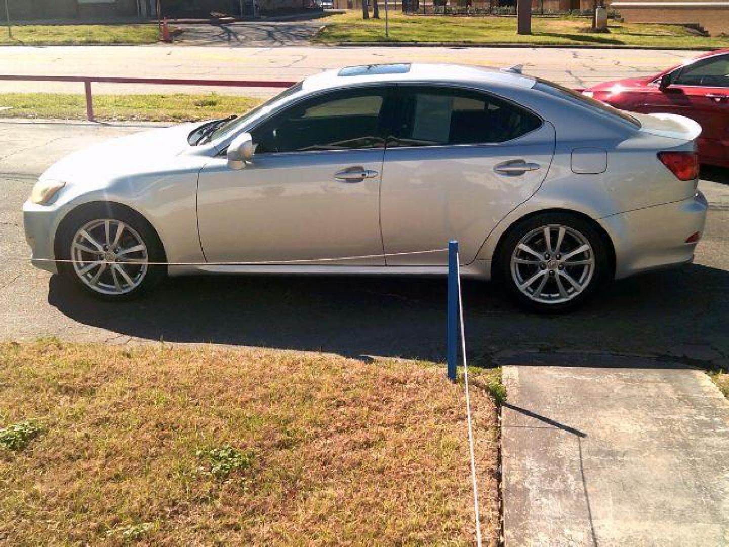 2007 Silver /Black Leather Interior Lexus IS IS 250 6-Speed Sequential (JTHBK262X72) with an 2.5L V6 24V DOHC engine, 6-Speed Automatic transmission, located at 116 N. Frazier Street, Conroe, TX, 77301, (936) 647-0690, 30.308662, -95.460480 - Photo#3