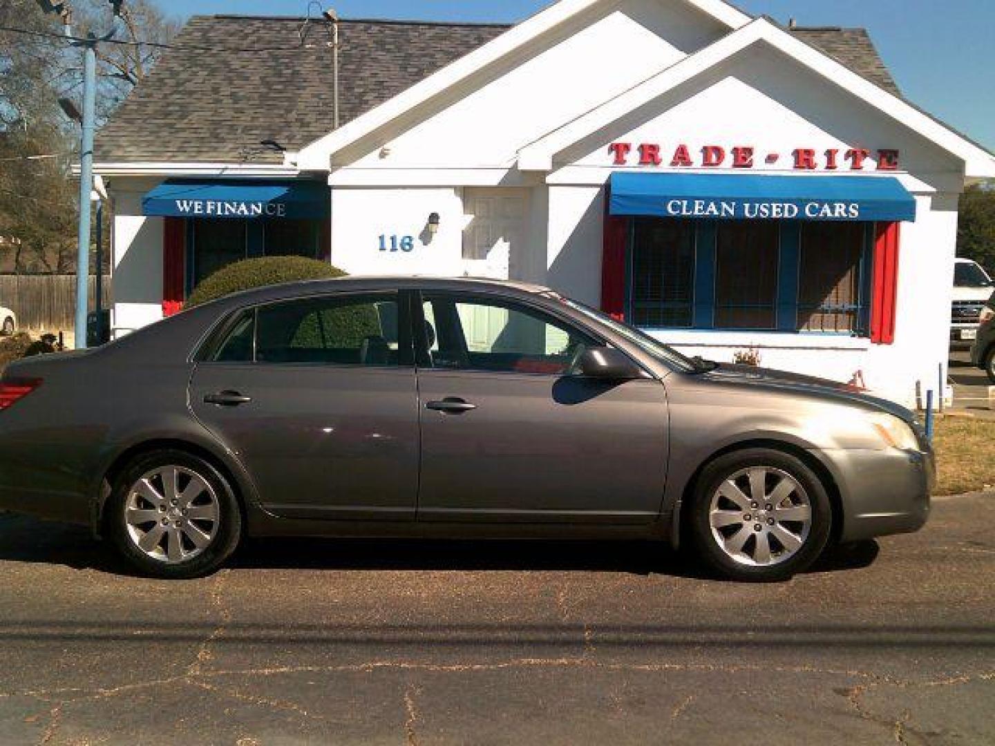 2007 Titanium Metallic /Graphite Leather Interior Toyota Avalon XLS (4T1BK36B17U) with an 3.5L V6 DOHC 24V engine, 5-Speed Automatic transmission, located at 116 N. Frazier Street, Conroe, TX, 77301, (936) 647-0690, 30.308662, -95.460480 - Photo#0