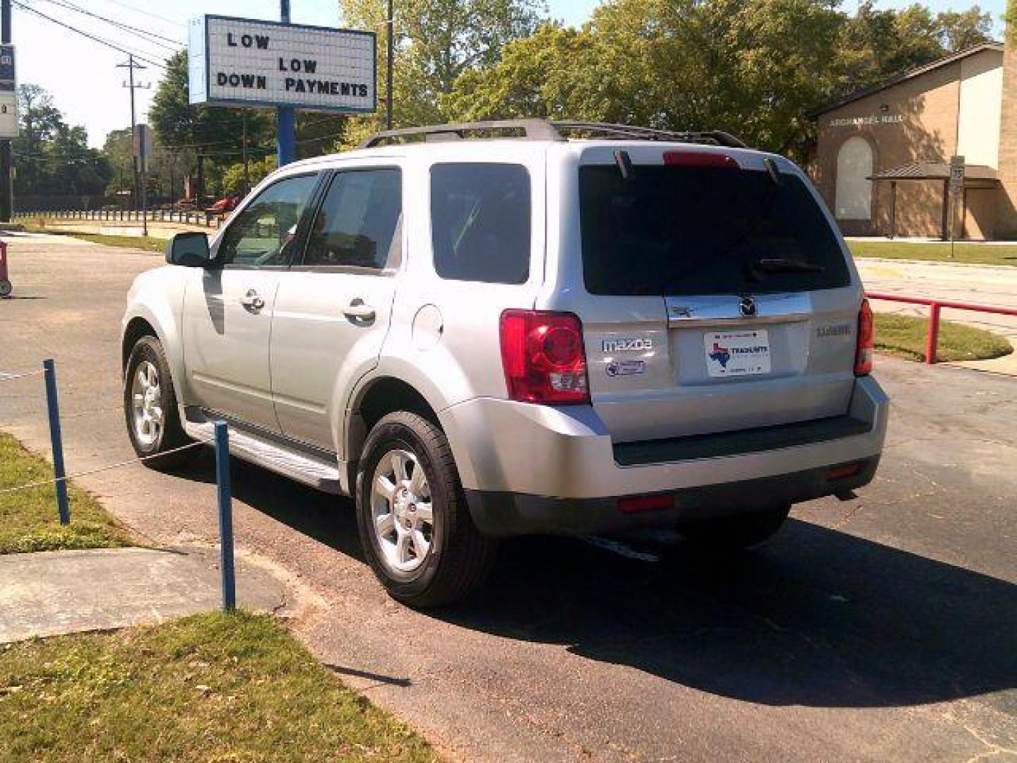 2009 Brilliant Silver Metallic /Gray Leather Interior Mazda Tribute s Grand Touring FWD (4F2CZ06G09K) with an 3.0L V6 DOHC 24V engine, 4-Speed Automatic transmission, located at 116 N. Frazier Street, Conroe, TX, 77301, (936) 647-0690, 30.308662, -95.460480 - Photo#4