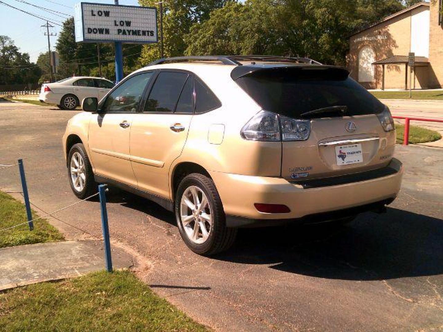 2009 Golden Almond Metallic /Ivory Leather Interior Lexus RX 350 AWD (2T2HK31U69C) with an 3.5L V6 DOHC 24V engine, 5-Speed Automatic transmission, located at 116 N. Frazier Street, Conroe, TX, 77301, (936) 647-0690, 30.308662, -95.460480 - Photo#4