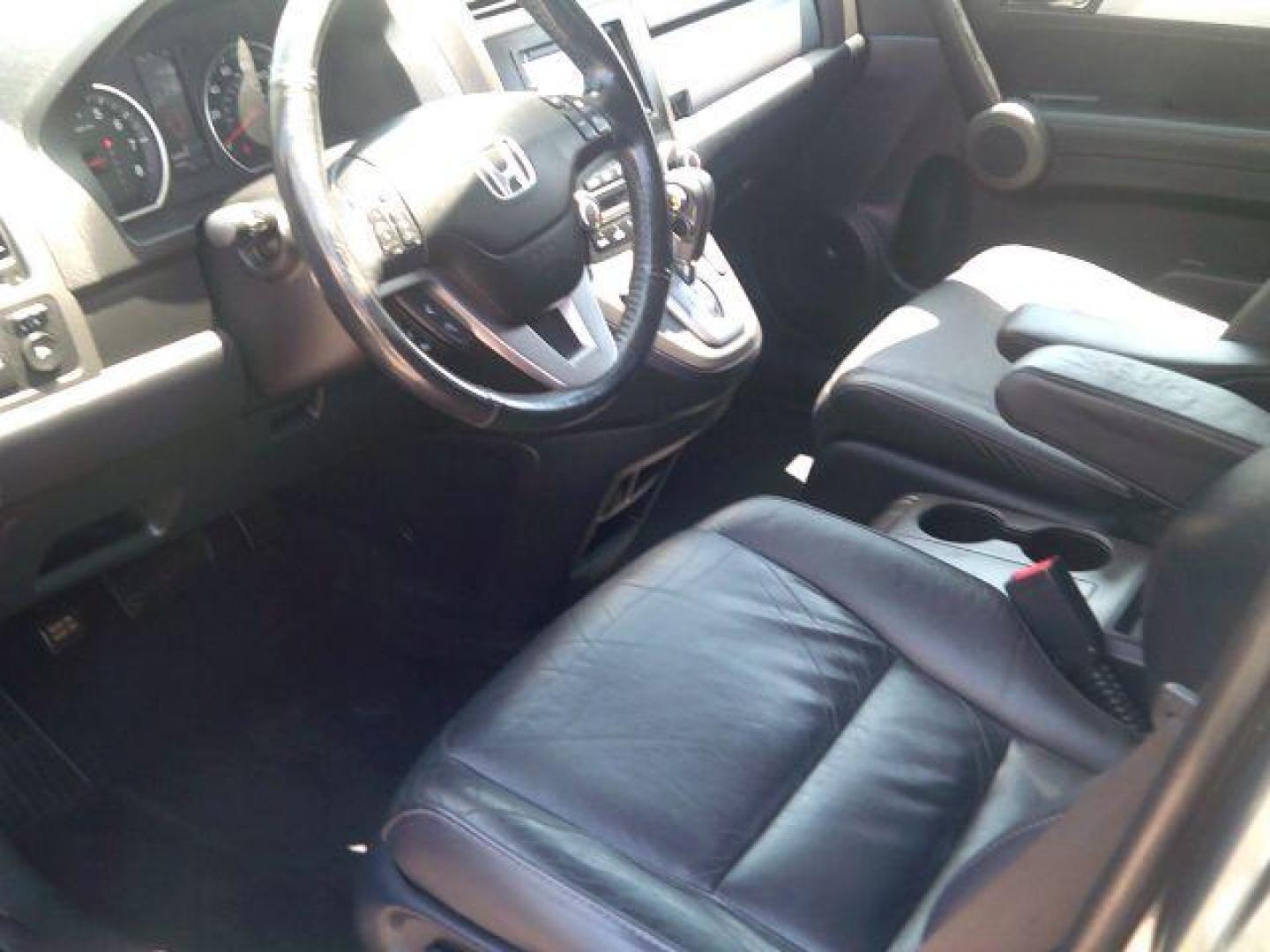 2010 Urban Titanium Metallic /Black Leather Interior Honda CR-V EX-L 4WD 5-Speed AT with Navigation (5J6RE4H7XAL) with an 2.4L L4 DOHC 16V engine, 5-Speed Automatic transmission, located at 116 N. Frazier Street, Conroe, TX, 77301, (936) 647-0690, 30.308662, -95.460480 - Photo#7