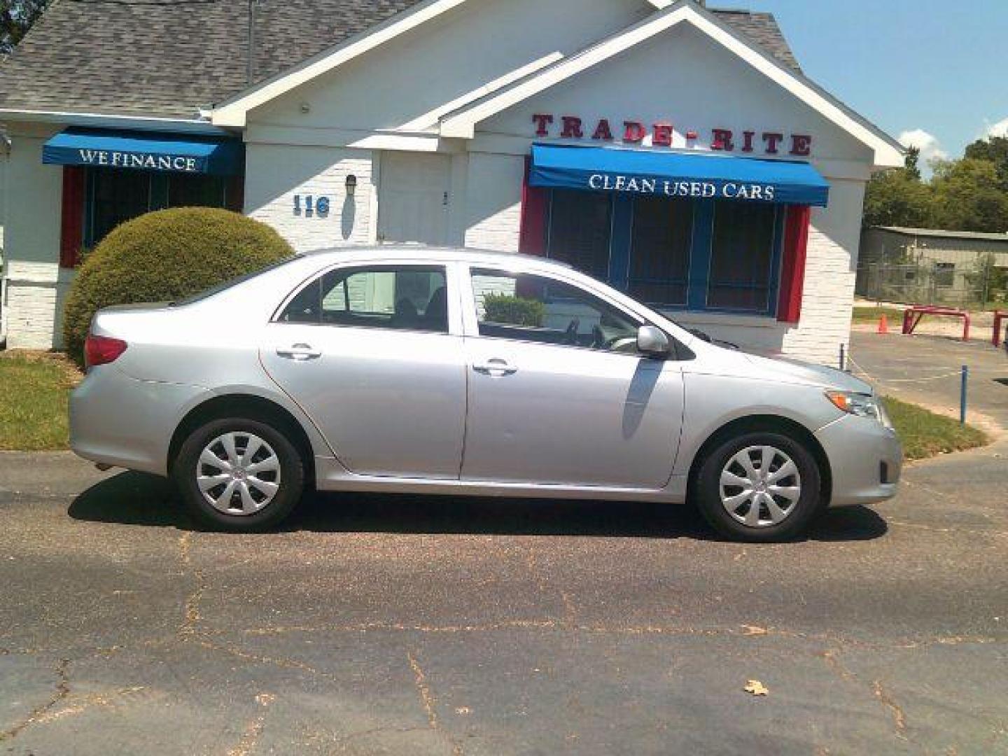 2010 Classic Silver Metallic /Ash Cloth Interior Toyota Corolla LE 4-Speed AT (1NXBU4EE7AZ) with an 1.8L L4 DOHC 16V engine, 4-Speed Automatic transmission, located at 116 N. Frazier Street, Conroe, TX, 77301, (936) 647-0690, 30.308662, -95.460480 - Photo#0