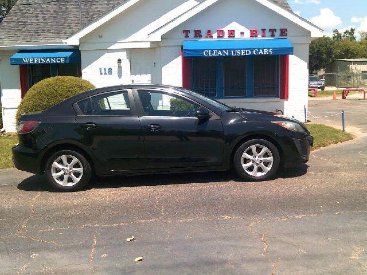 2010 Black Mica /Black Cloth Interior Mazda MAZDA3 i Sport 4-Door (JM1BL1SF5A1) with an 2.0L L4 DOHC 16V engine, located at 116 N. Frazier Street, Conroe, TX, 77301, (936) 647-0690, 30.308662, -95.460480 - Photo#0