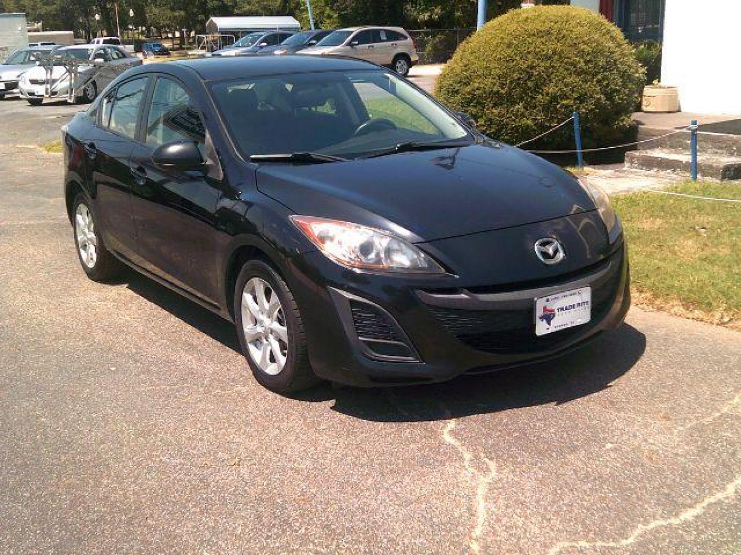 2010 Black Mica /Black Cloth Interior Mazda MAZDA3 i Sport 4-Door (JM1BL1SF5A1) with an 2.0L L4 DOHC 16V engine, located at 116 N. Frazier Street, Conroe, TX, 77301, (936) 647-0690, 30.308662, -95.460480 - Photo#1