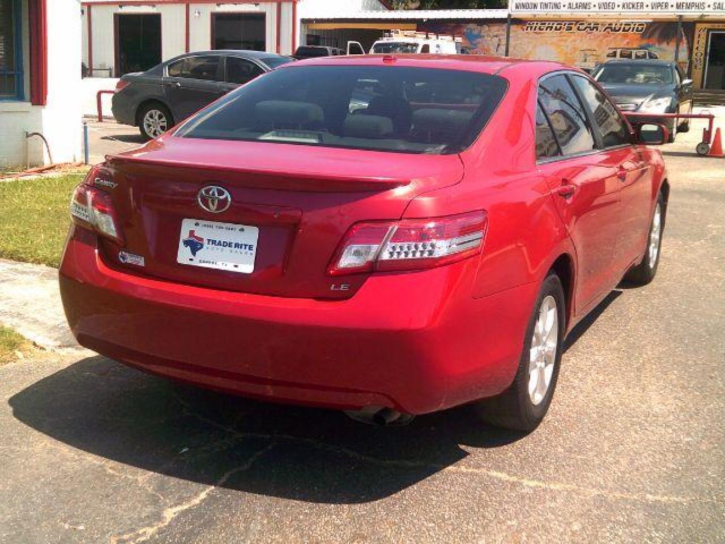 2011 Barcelona Red Metallic /Ash Cloth Interior Toyota Camry LE 6-Spd AT (4T4BF3EK5BR) with an 2.5L L4 DOHC 16V engine, 6-Speed Automatic transmission, located at 116 N. Frazier Street, Conroe, TX, 77301, (936) 647-0690, 30.308662, -95.460480 - Photo#6