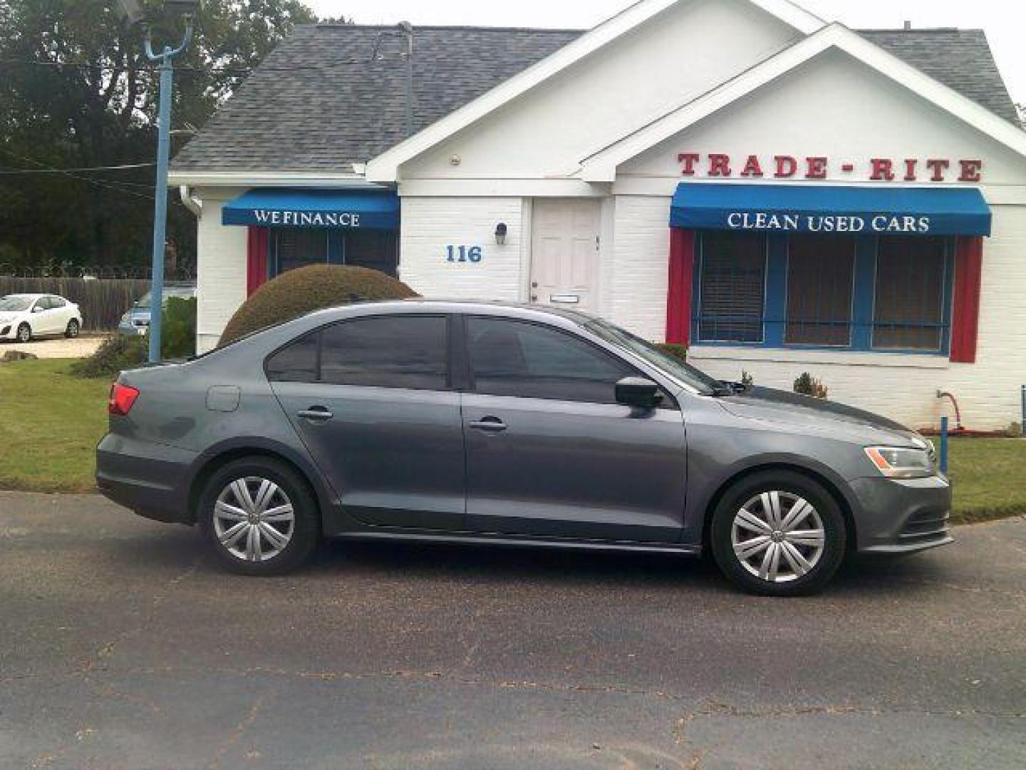 2015 Moonrock Silver Metallic /Titan Black, cloth Volkswagen Jetta TDI S 6A (3VWLA7AJ4FM) with an 2.0L L4 DOHC 16V TURBO engine, 6-Speed Automatic transmission, located at 116 N. Frazier Street, Conroe, TX, 77301, (936) 647-0690, 30.308662, -95.460480 - Photo#0