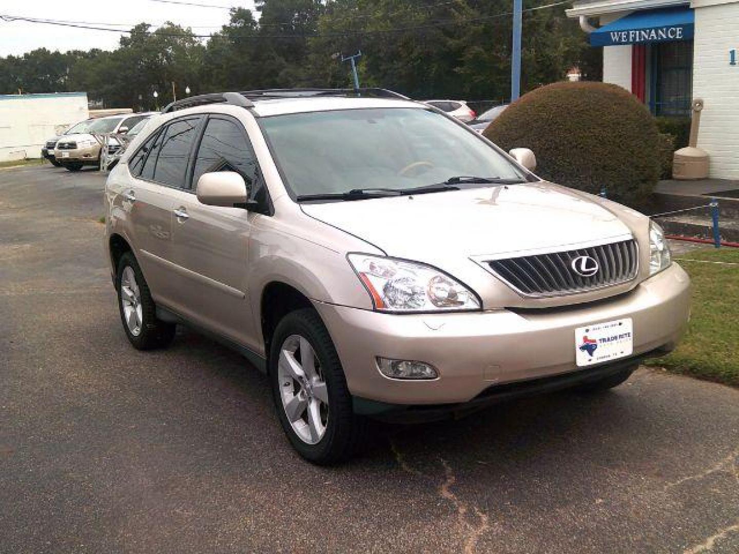 2008 Gold /Tan Leather Lexus RX 350 FWD (2T2GK31U98C) with an 3.5L V6 DOHC 24V engine, 5-Speed Automatic transmission, located at 116 N. Frazier Street, Conroe, TX, 77301, (936) 647-0690, 30.308662, -95.460480 - Photo#1