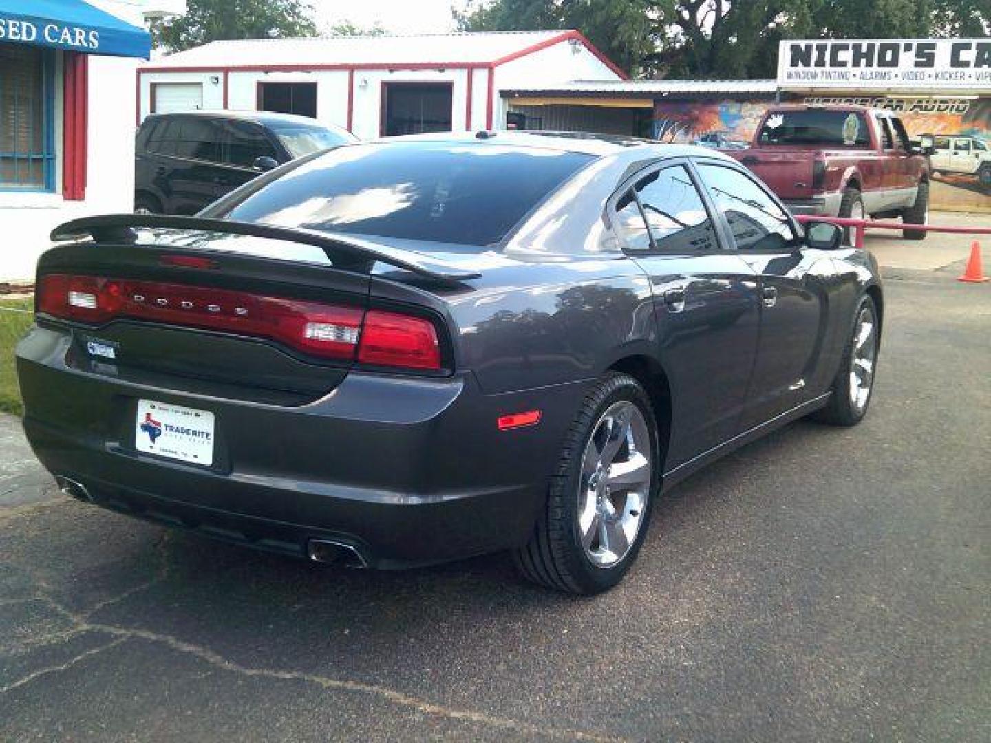 2013 Granite Crystal Metallic /Black Cloth Interior Dodge Charger SE (2C3CDXBG9DH) with an 3.6L V6 DOHC 24V engine, 5-Speed Automatic transmission, located at 116 N. Frazier Street, Conroe, TX, 77301, (936) 647-0690, 30.308662, -95.460480 - Photo#5