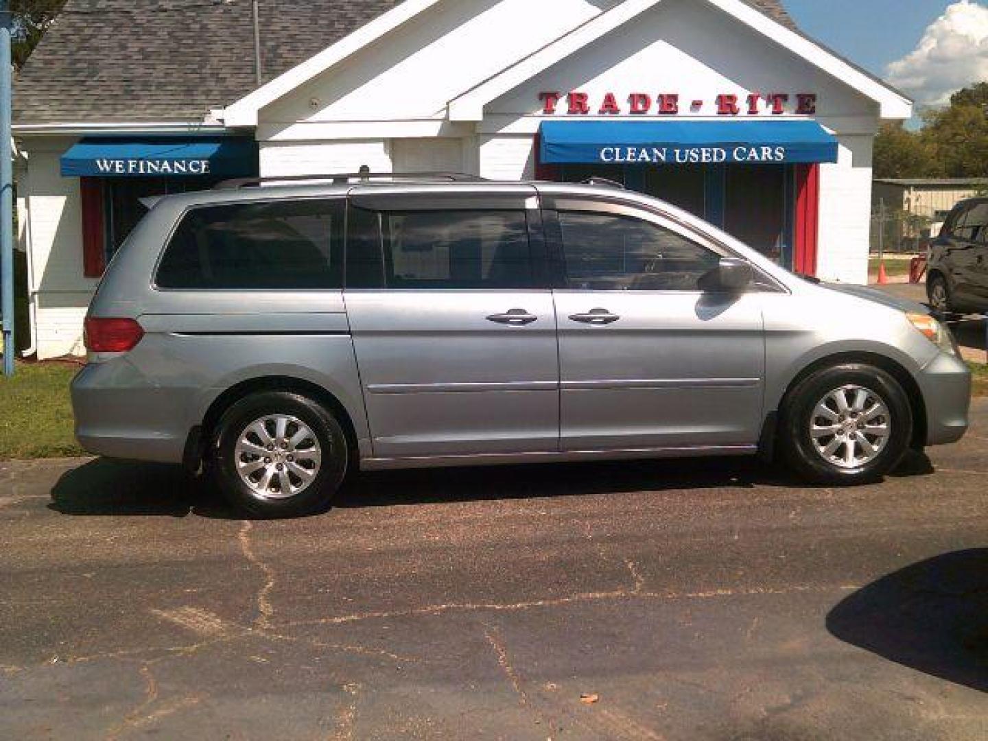 2009 Bali Blue Pearl /Gray Leather Interior Honda Odyssey EX-L w/ DVD (5FNRL38729B) with an 3.5L V6 SOHC 24V engine, 5-Speed Automatic transmission, located at 116 N. Frazier Street, Conroe, TX, 77301, (936) 647-0690, 30.308662, -95.460480 - Photo#0